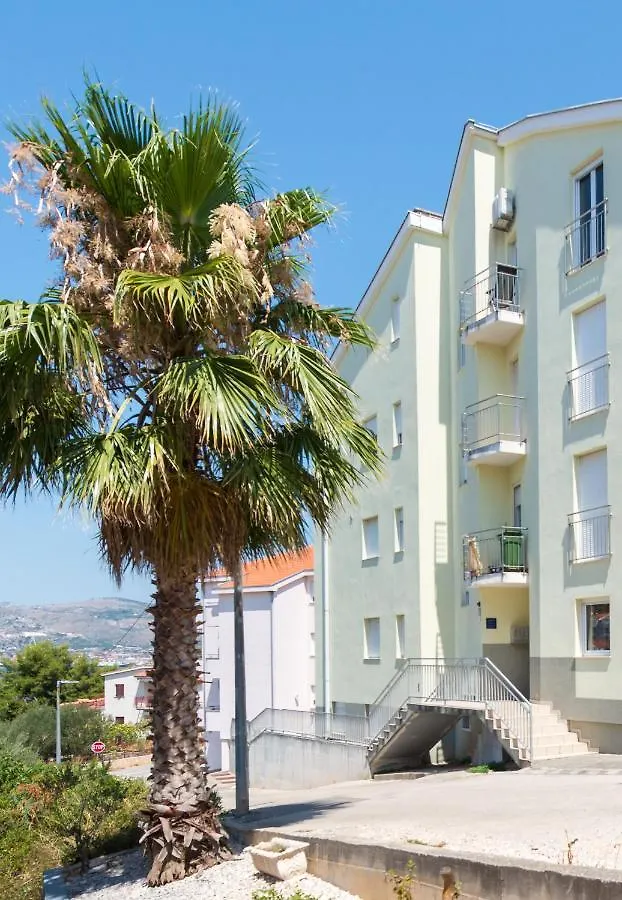 Apartment Marina Trogir 0*,
