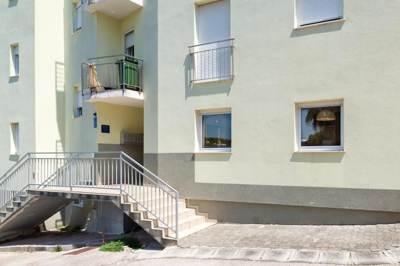Apartment Marina Trogir 0*,